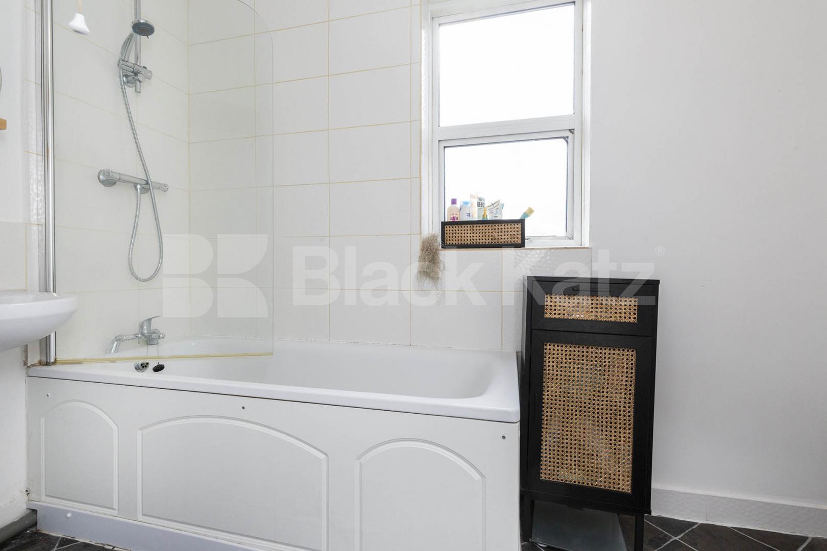 first floor 2 bedroom property with access to shared garden Chewton Road, Walthamstow